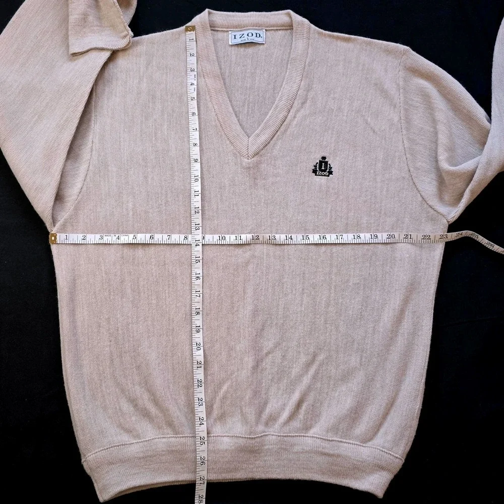 IZOD  Men's Size L V-Neck Sweater Cream Made in USA Preppy Knit Golf GVC Vintage